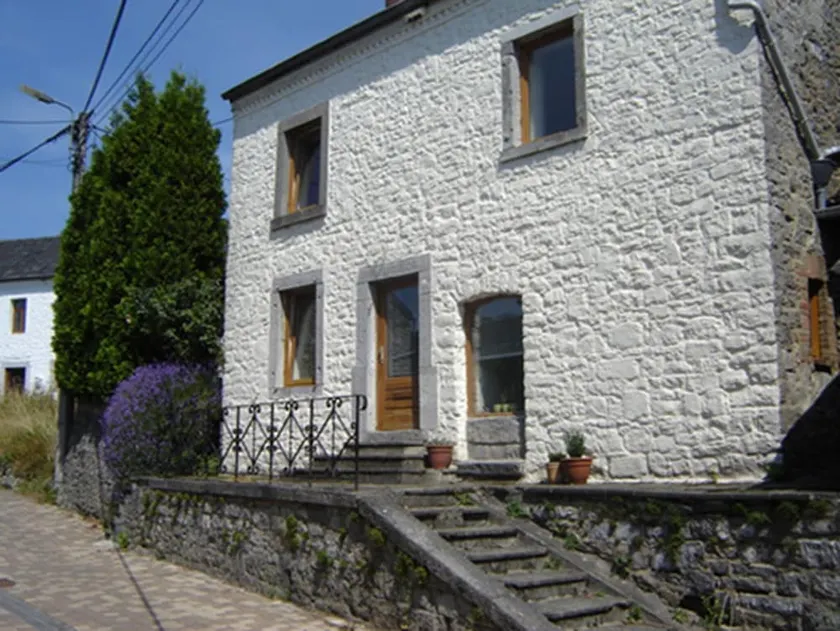Spacious, comfortable 4-person house Joint heated pool/fireplace, garden. - Image 1