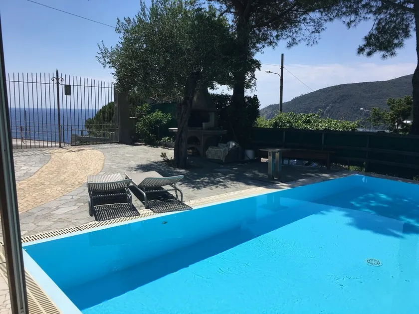 VACATION HOUSE WITH PRIVATE HEATED POOL SEA VIEW - Image 1