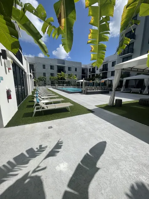 NEW Luxury Apartment!! - Image 1