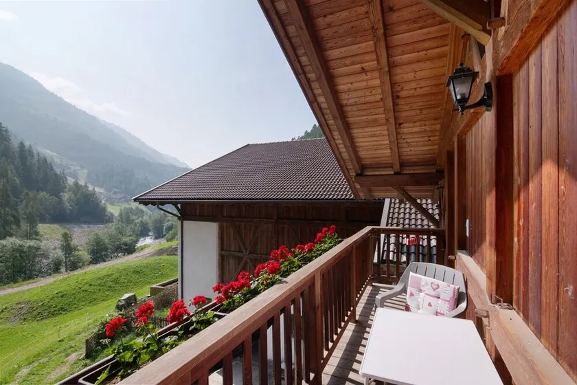 Apartment 'Ausser Brugghof Birgit' with Mountain View, Shared Garden and Wi-Fi - Image 1