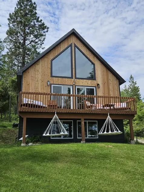 Lake View Luxury - Paddle boards - Firepit - Fish, Hike, Ski. Montana Paradise! - Image 1