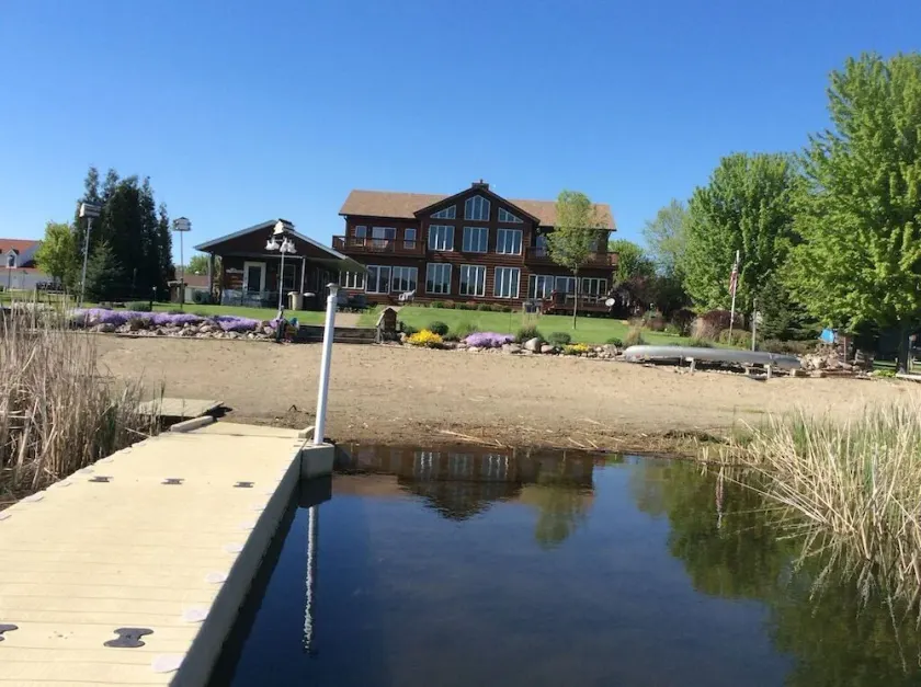 10 bdrm, 7 bath, cabana, beach, dock, pontoon, games - Image 1