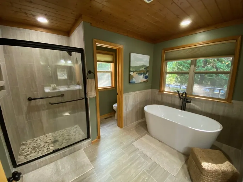 Fire Pit, Paved Roads, Quiet Neighborhood - Image 1