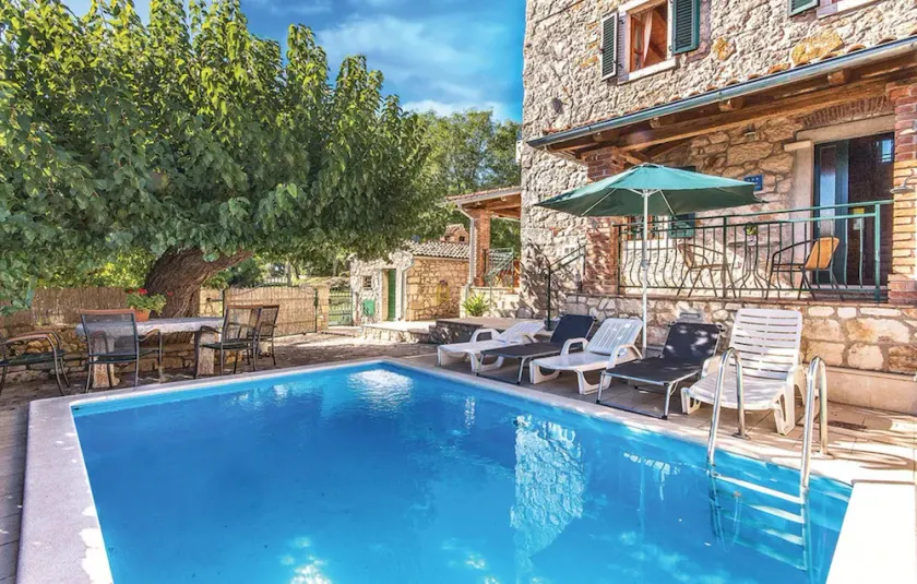 Schöne Villa mit Pool, KA, Grill, WLAN, geeignet für Familien - Image 1