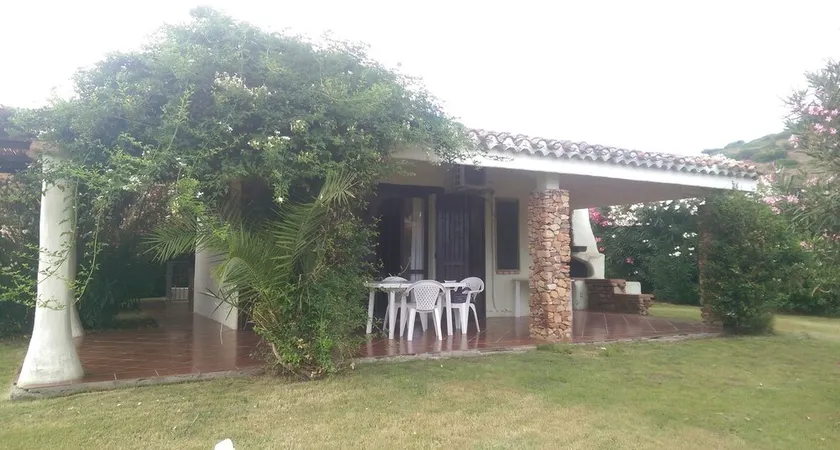 Única moradia com grande jardim - Image 1