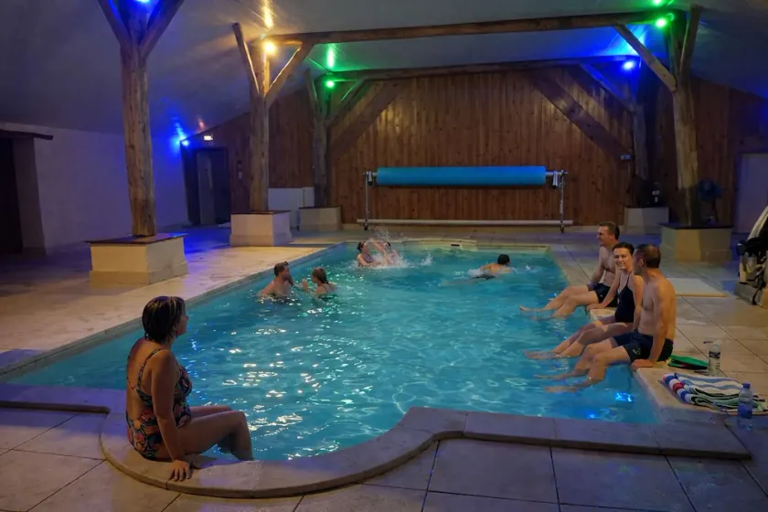 Mini Center Parcs privé – Gîtes 21 pers. Avec piscine couverte, sauna & hammam - Image 1