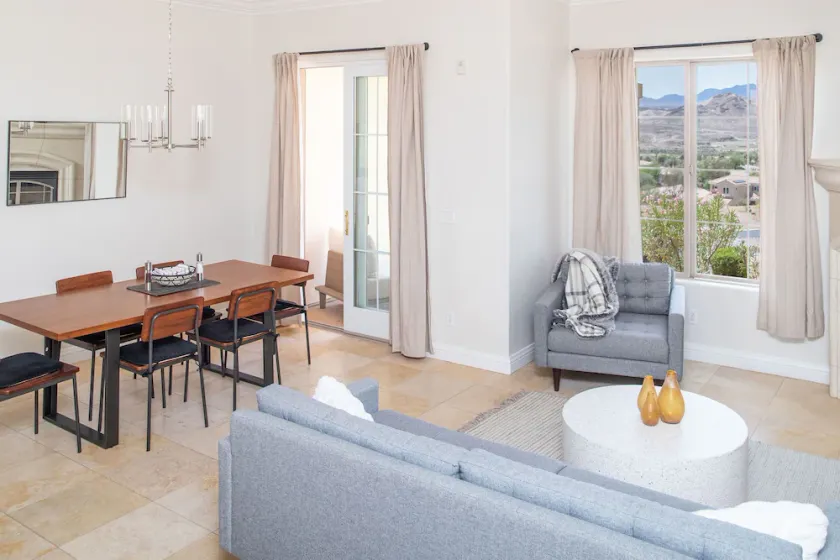 Lake Las Vegas, trails, golf, entertainment and more right out your front door. - Image 1