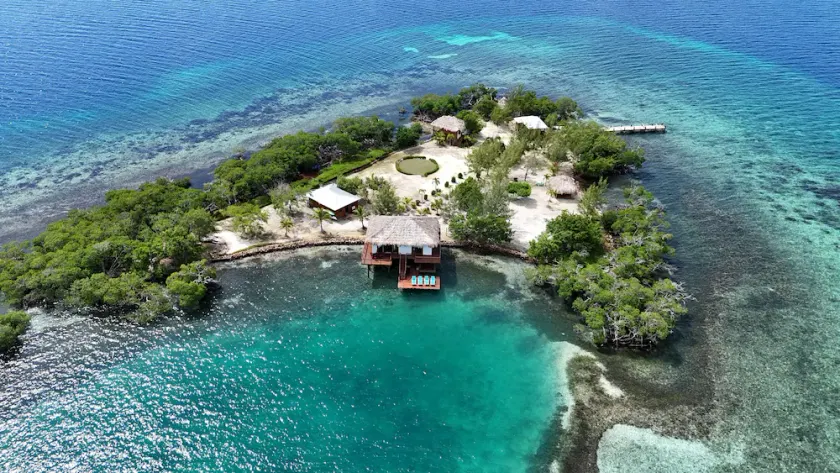 All INCLUSIVE BELIZE PRIVATE ISLAND RENTAL WITH OVER WATER BUNGALOW AND CHEF - Image 1