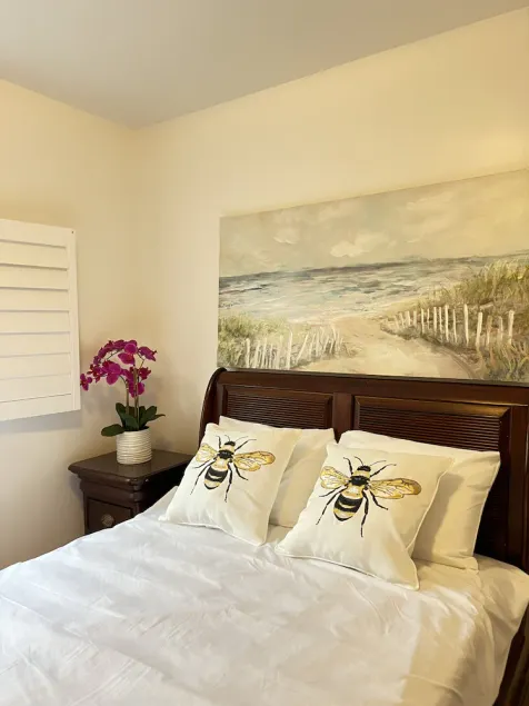 City Garden House-centrally located in LA - Image 1