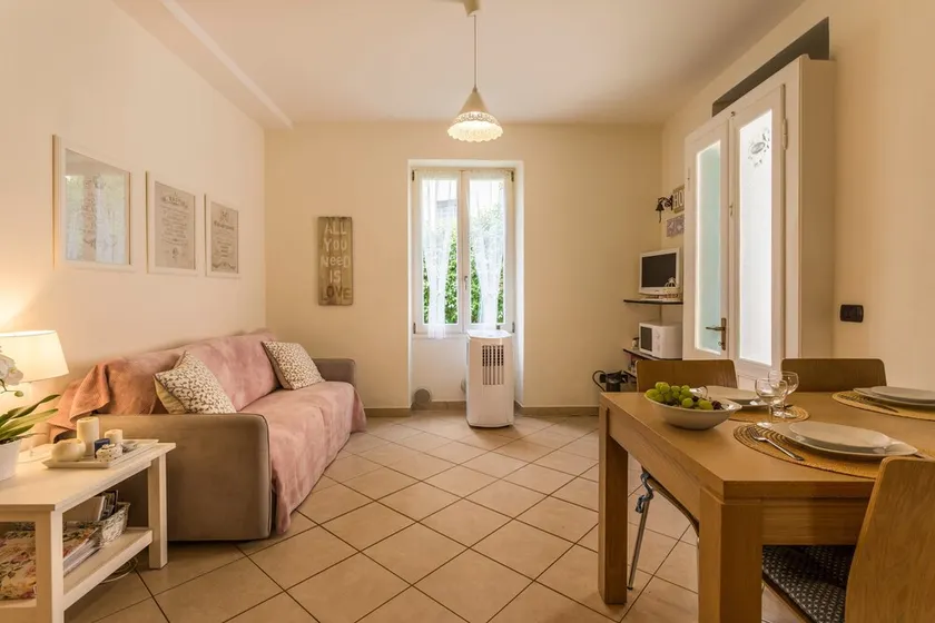 Vacation Home \"Il Nido\" with Mountain View, Wi-Fi, A/C & Garden - Image 1