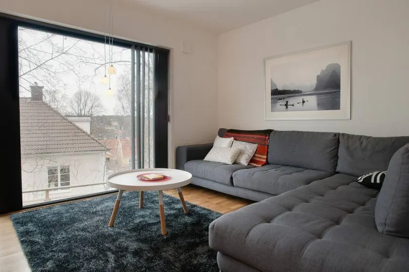 Modern townhouse on Arlanda - Stockholm metro line - Image 1