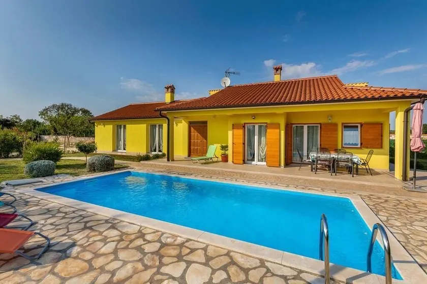 Delightful villa with pool for 6 persons - Image 1