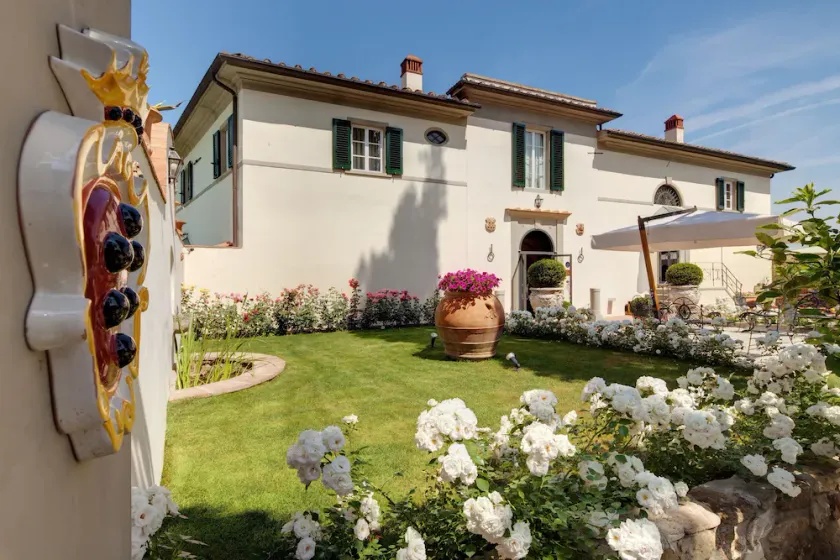 Villa storica sulle colline toscane con piscina privata - Image 1