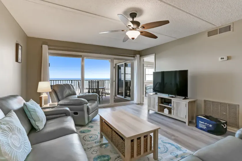 Enhanced Unit with Awesome View of Atlantic from Private Balcony by RedAwning - Image 1