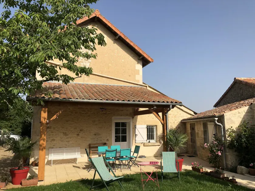 GITE DE CHARME 3 Etoiles, Label Clef Verte, Wifi Fibre, Futuroscope 86800 LAVOUX - Image 1