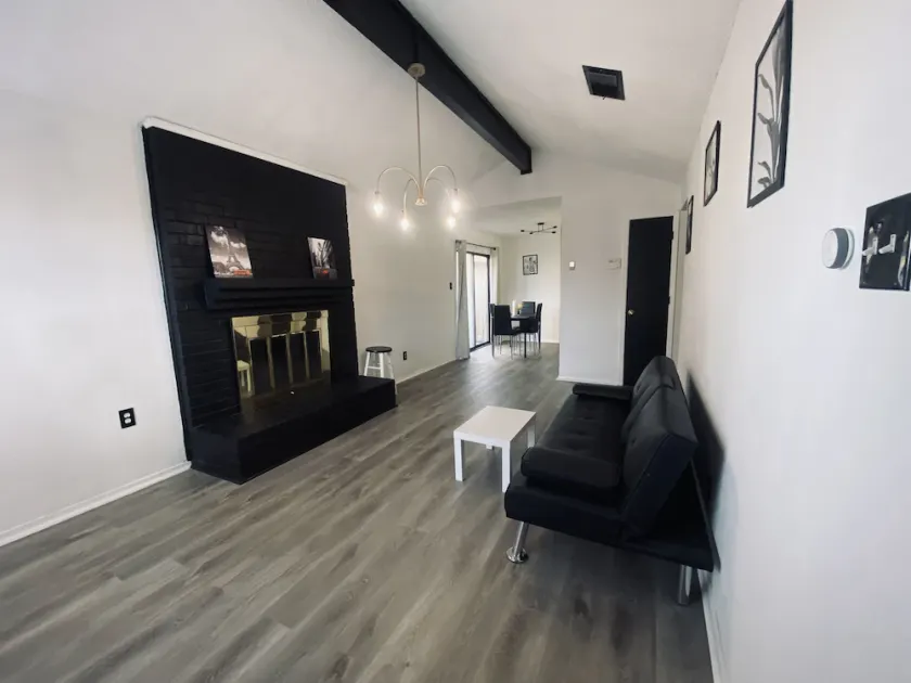 Relax & peaceful house fireplace - Image 1