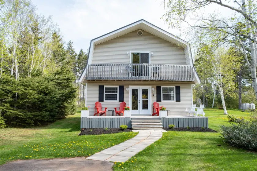 Beach, Golf, Relax & Enjoy Our Beautiful Stanhope, PEI Cottage for your vacation - Image 1