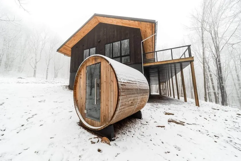 Luxury Mountain Retreat: Skiing, Hiking, Sauna - Image 1