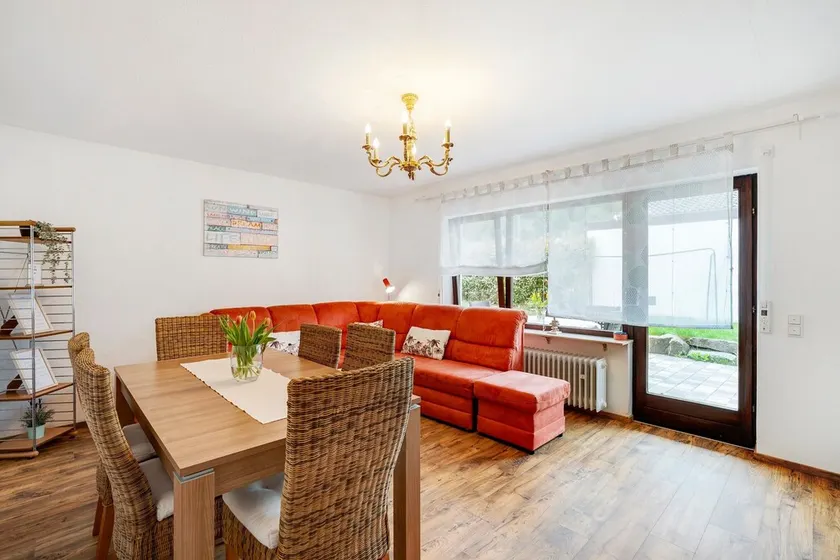 Appartement \"Murgperle\" avec vue sur les montagnes, terrasse privée et Wi-Fi - Image 1