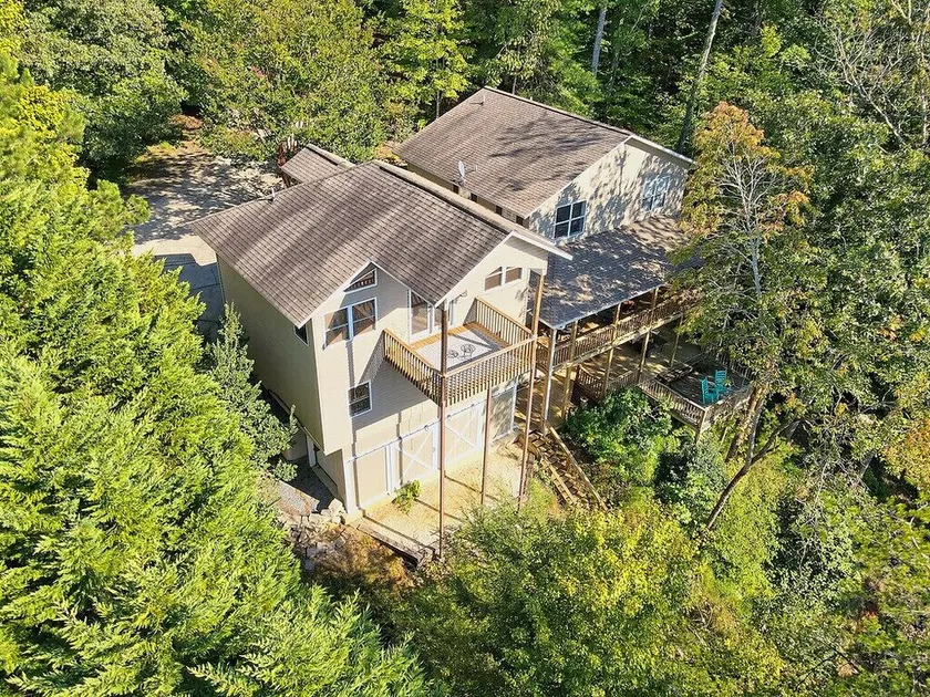 Lakefront Home in Gated Bear Paw with private Dock and Starlink Internet - Image 1