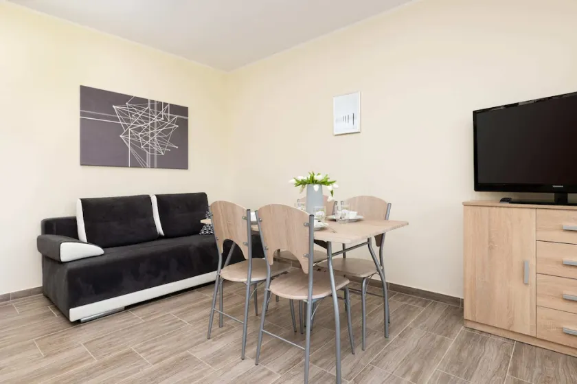 Appartement en forêt avec balcon | 2,5 km de la plage - Image 1
