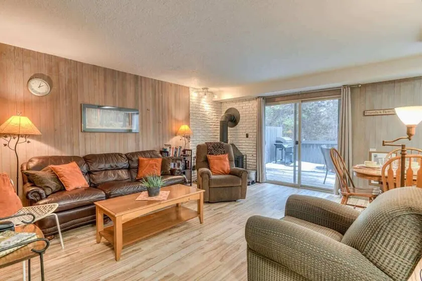 8 Abbot House er bekvemt beliggende tæt på Sunriver Village Mall. - Image 1