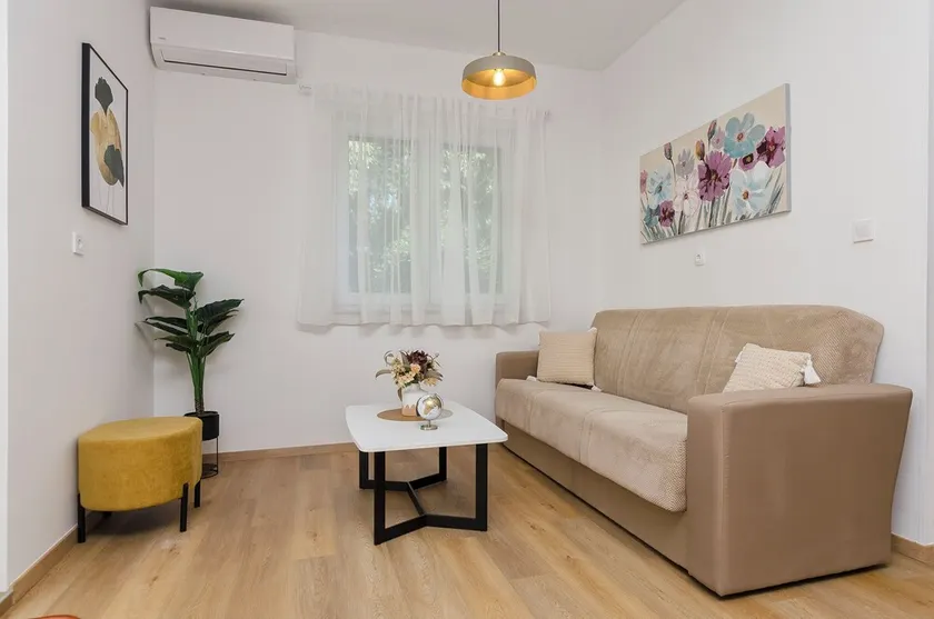 Apartments and Room Kate - Image 1