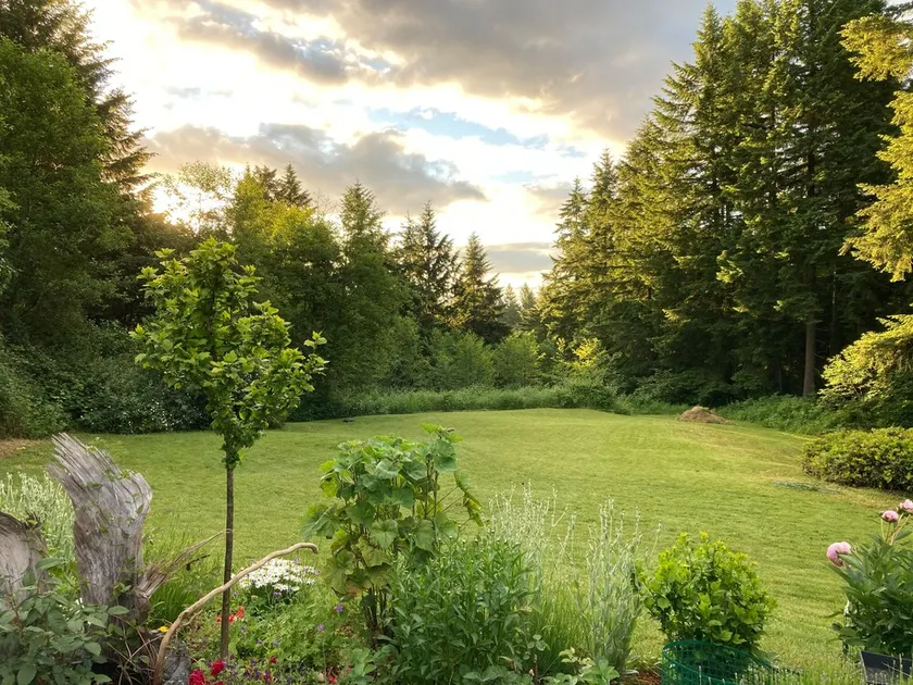 Top of the Hill retreat. - Image 1