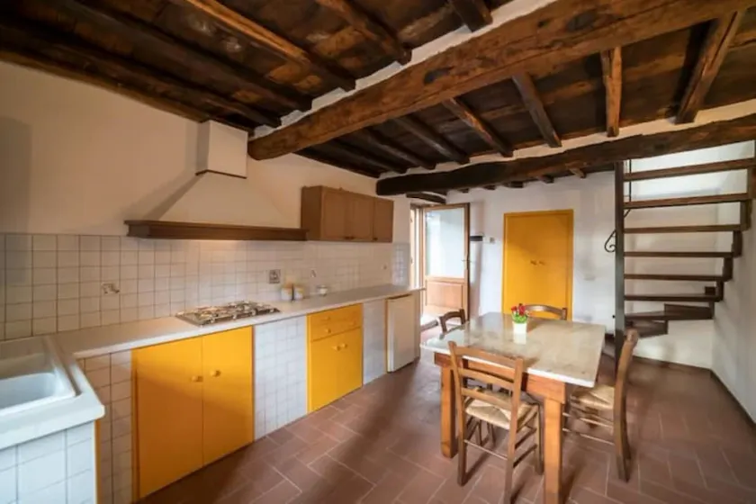 Acacia Apartment - Image 1