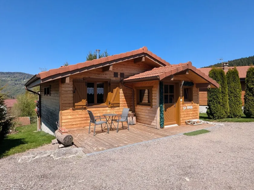 Chalet romantique avec terrasse, confort moderne, proche activités nature et ski à Cornimont - Image 1