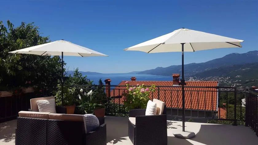 Ferienwohnung mit 50 qm Terrasse und Meerblick - Image 1