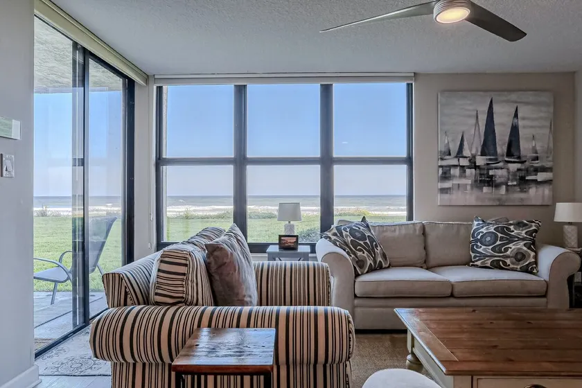 Upscale Oceanfront Condo with Panoramic Views and Pool - Image 1