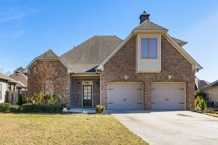 Serenity Willow - 3BR near Chelsea w/ Fenced Yard - Image 1