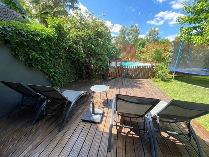 Maison années 30 avec jardin, piscine, proximité Loire, 4 chambres, vélos, idéale familles/amis - Image 1