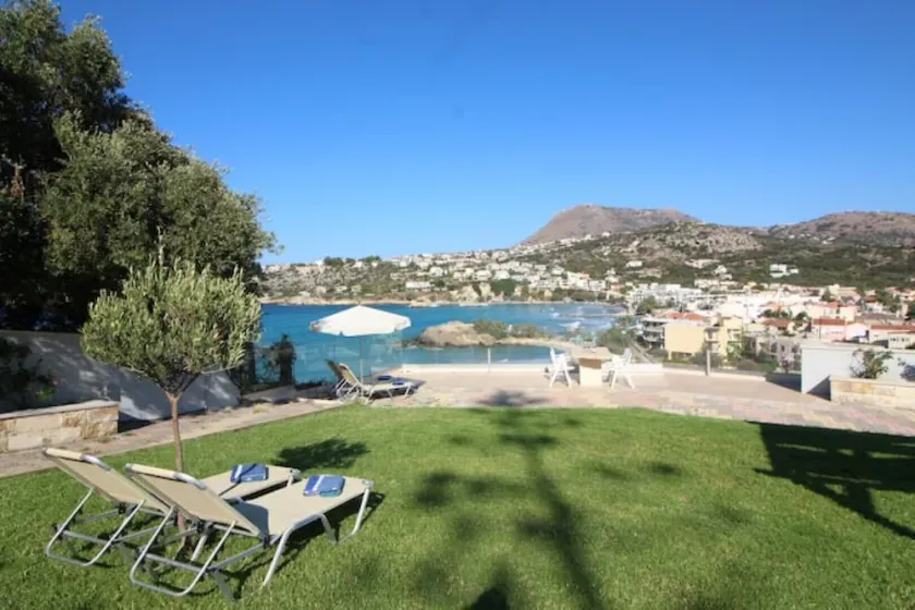 SeaDream Beachfront Villa with sea view and jacuzzi - Image 1