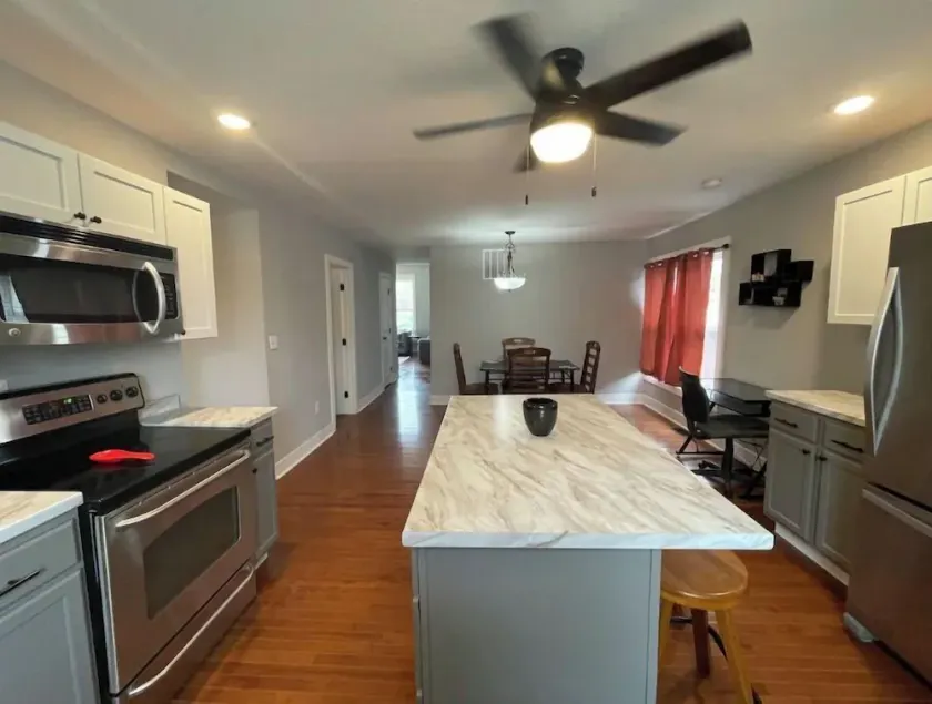 Brickway Retreat - Image 1