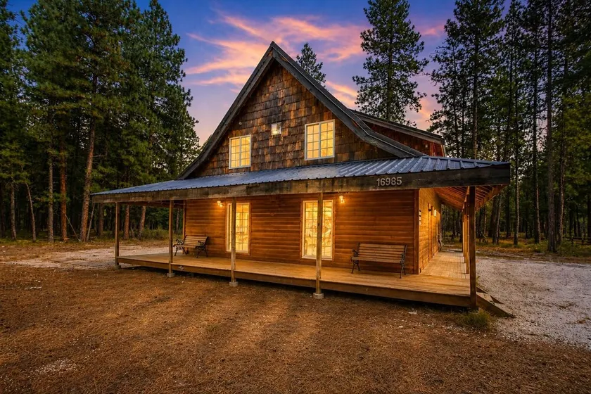 Pine Acres by NW Comfy Cabins - Image 1