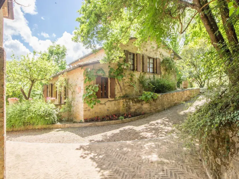 Unique Country House in an old Hamlet - Image 1