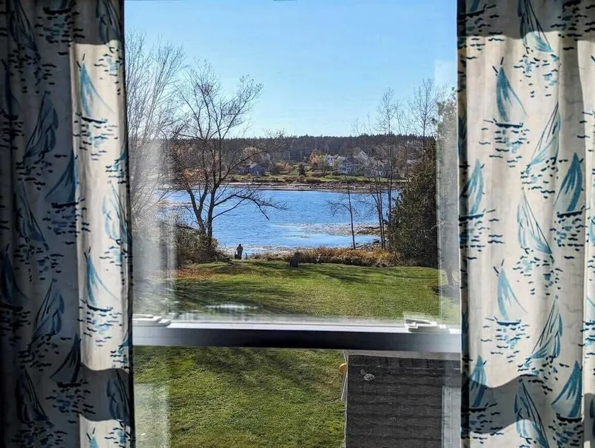 NEW Beachy Watering Cove Cottage - Image 1