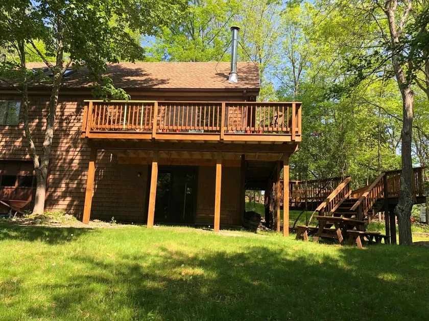Copake Lake Rustic All-Season 3 Bdrm, 2 Bath Home with Lake Rights - Image 1