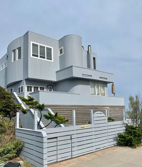 OCEANFRONT Luxury 5 Bedroom house, Heated Pool, Jacuzzi. Sleeps 12 - Image 1