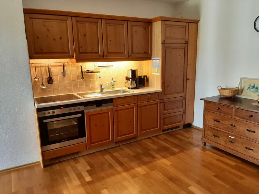Vacation apartment for 1 to 2 people with terrace and mountain view - Image 1