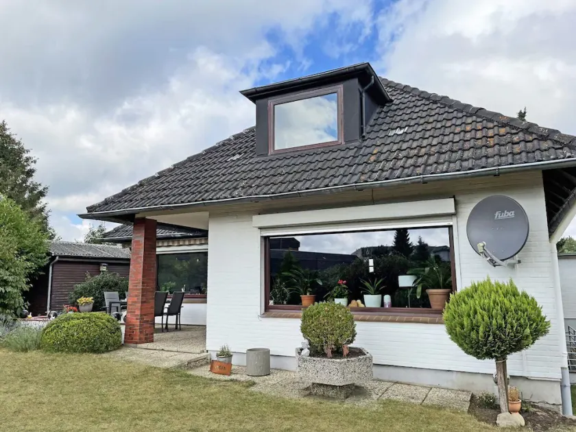 Großes Ferienhaus in Zentraler Lage mit Garten und Sauna - Image 1