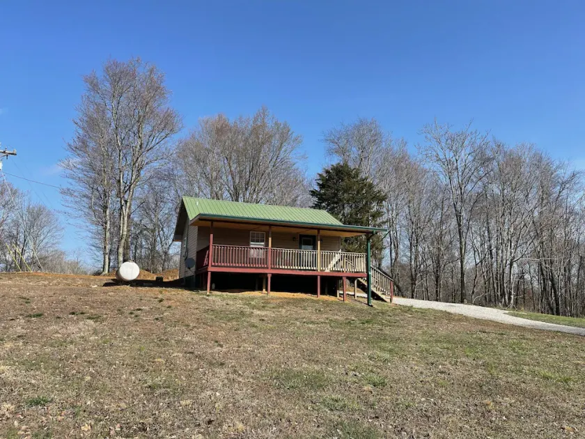 Newly renovated near Rowena, Grider and Wolf Creek Dam - Image 1