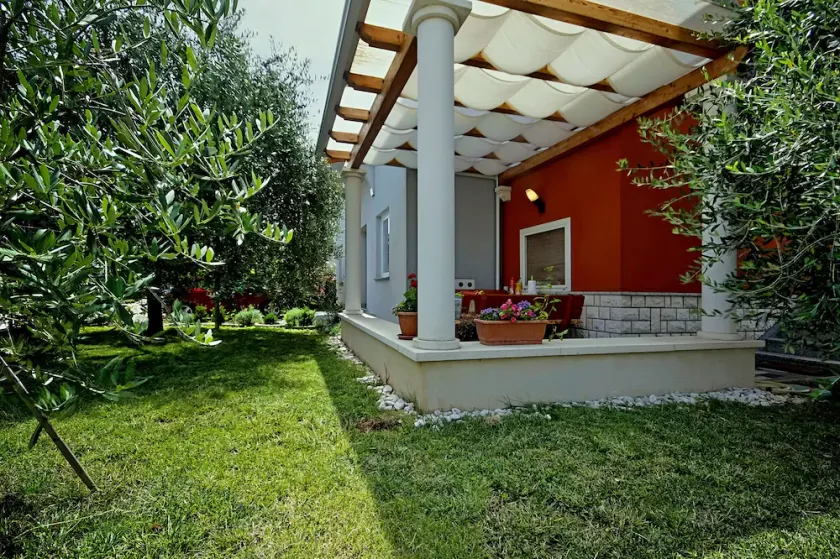 Comfortable apartment near the sea in Umag - Image 1