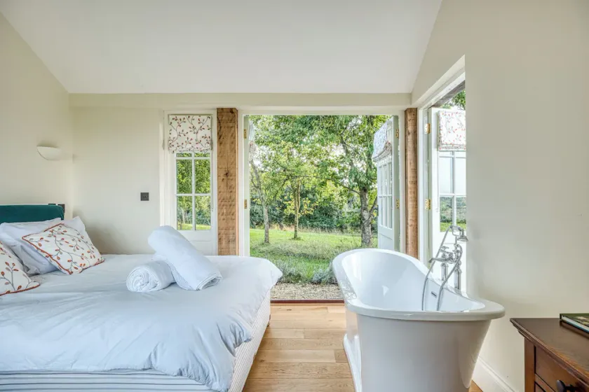 The Cider Barn - Gorgeous 2BD Near Bath - Image 1