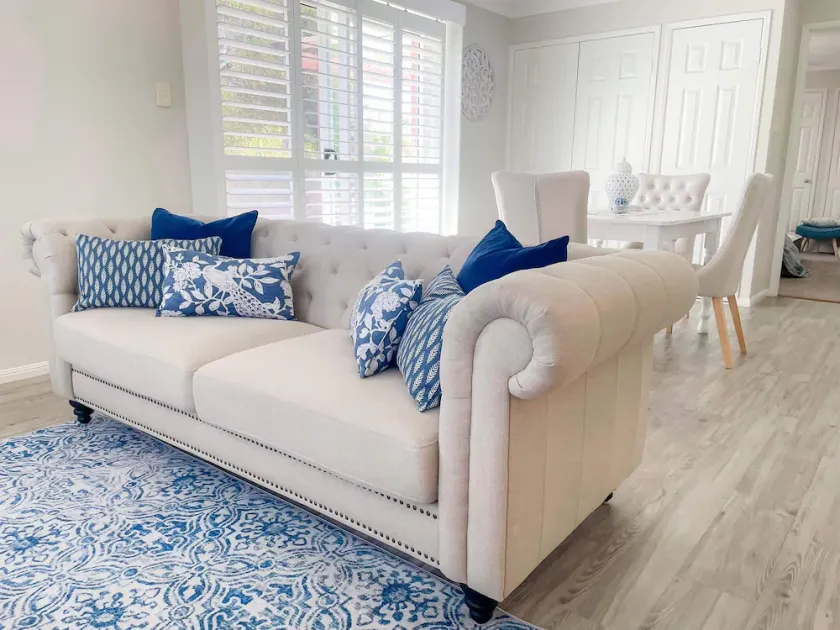 Stylish 2 Bedroom Guesthouse - Image 1