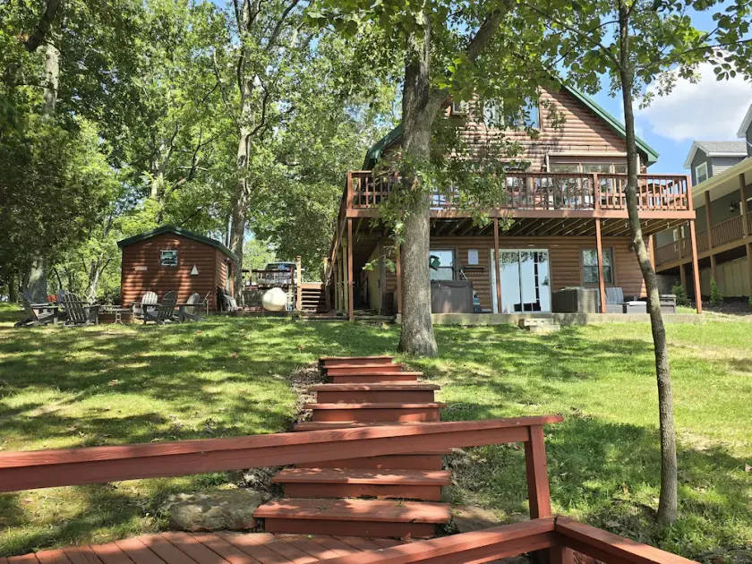 New Dock, Kayaks, Lake Sunsets, Hot Tub - Image 1