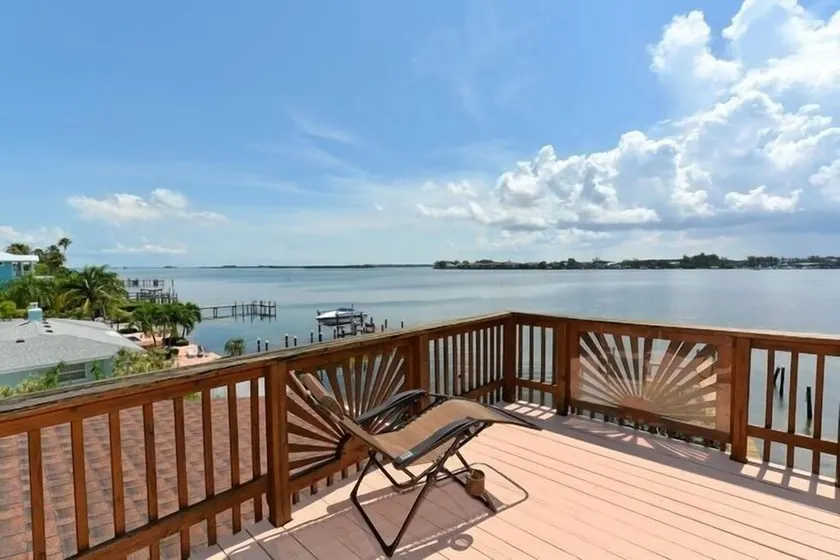 Bay Winds113 3 Bedroom Condo by RedAwning - Image 1
