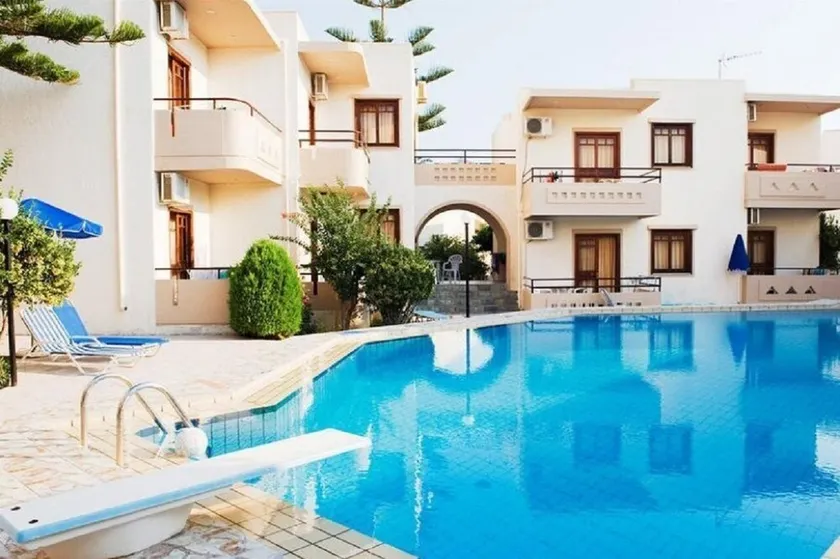 Relax Hotel - Image 1